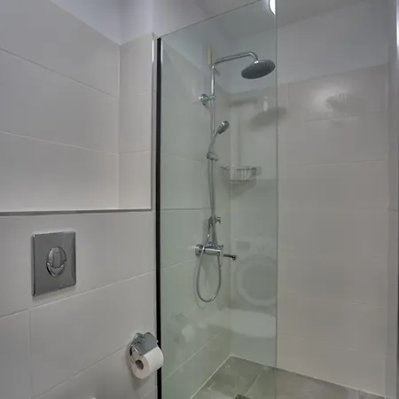 Apartman Toronto Cozy Near Unss And Nsa W Fast Wifi *